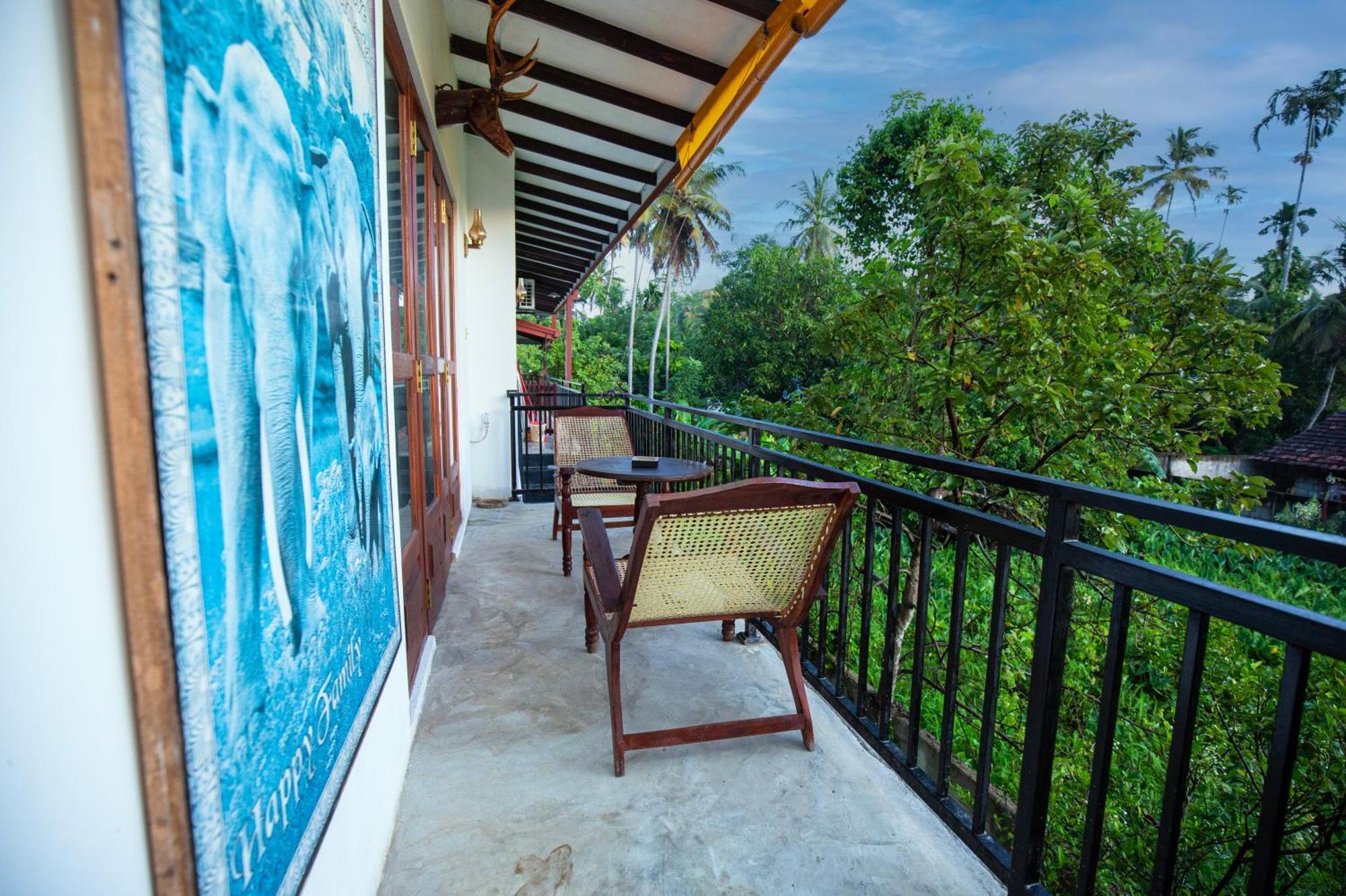Hotel Turtle Lamp Unawatuna Exterior foto